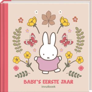 afbeelding van een boek in pastel rose met Nijntje in het midden en eromheen takjes met blaadjes, gele bloemetjes en donkerrose vlinders boven de tekst Baby's eerste jaar