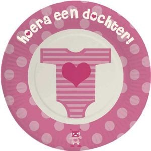 rond bord met roze rand en lichtere roze stippen erin, in het midden een rompertje in roze gestreepte tinten en een hartje waarbij op de rand van het bord de tekst hoera een dochter staat.