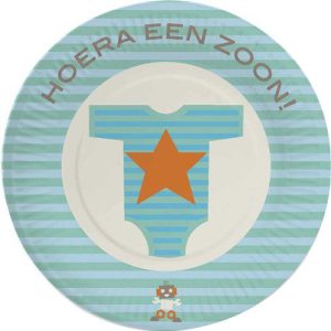 rond bordje met blauw gestreepte rand en tekst hoera een zoon en in het midden een rompertje met oranje ster op een witte achtergrond